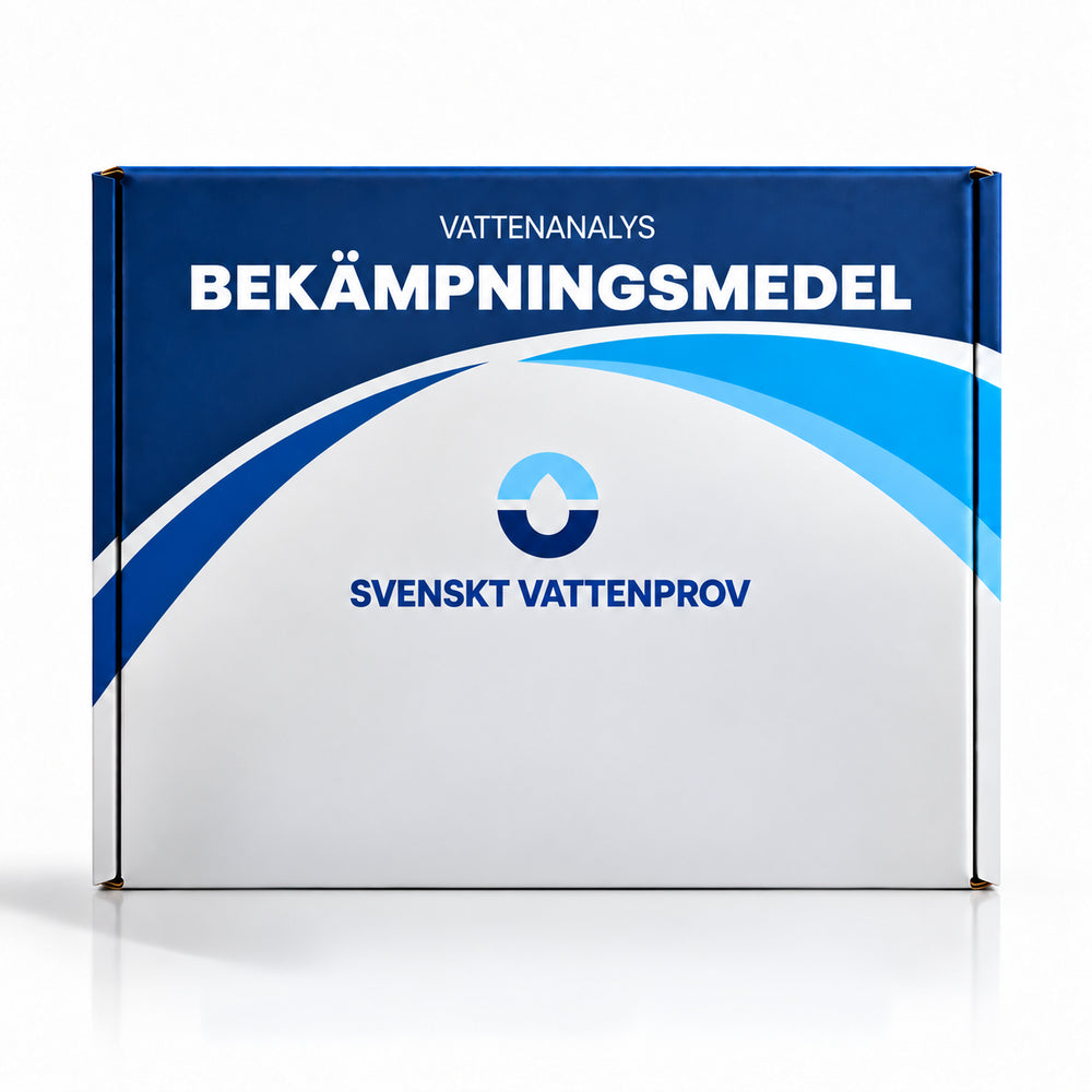 Provtagningskit för analys av bekämpningsmedel i dricksvatten från Svenskt Vattenprov – kartong märkt BEKÄMPNINGSMEDEL med provflaskor och kylklampar